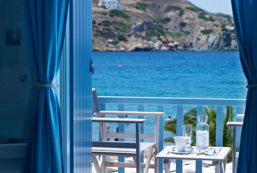 Blue Harmony Hotel Kini Exteriér fotografie
